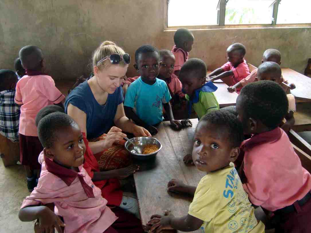 ghana-orphanage-volunteer-sarah-vigs-ghana-africa-sarah-from-uk